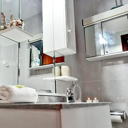 Holibai, Amodino, Agradable Y Hogareno Apto Con Parking, Apartamento Baiona