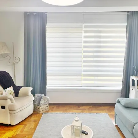 Holibai, Amodino, Agradable Y Hogareno Apto Con Parking, Apartamento *