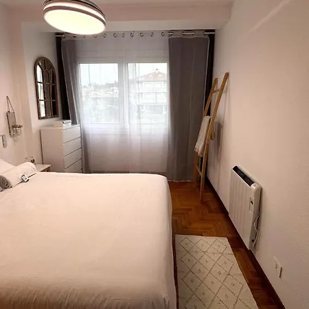 Holibai, Amodino, Agradable Y Hogareno Apto Con Parking, Baiona