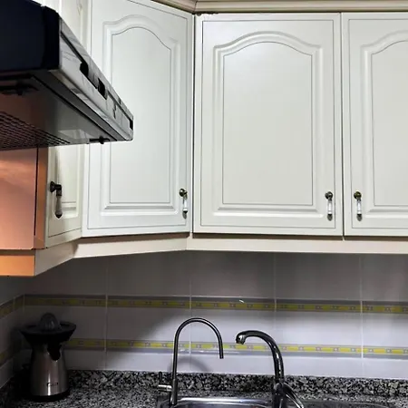 Holibai, Amodino, Agradable Y Hogareno Apto Con Parking, Apartamento